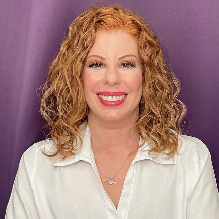 Portrait of Robyn Harris